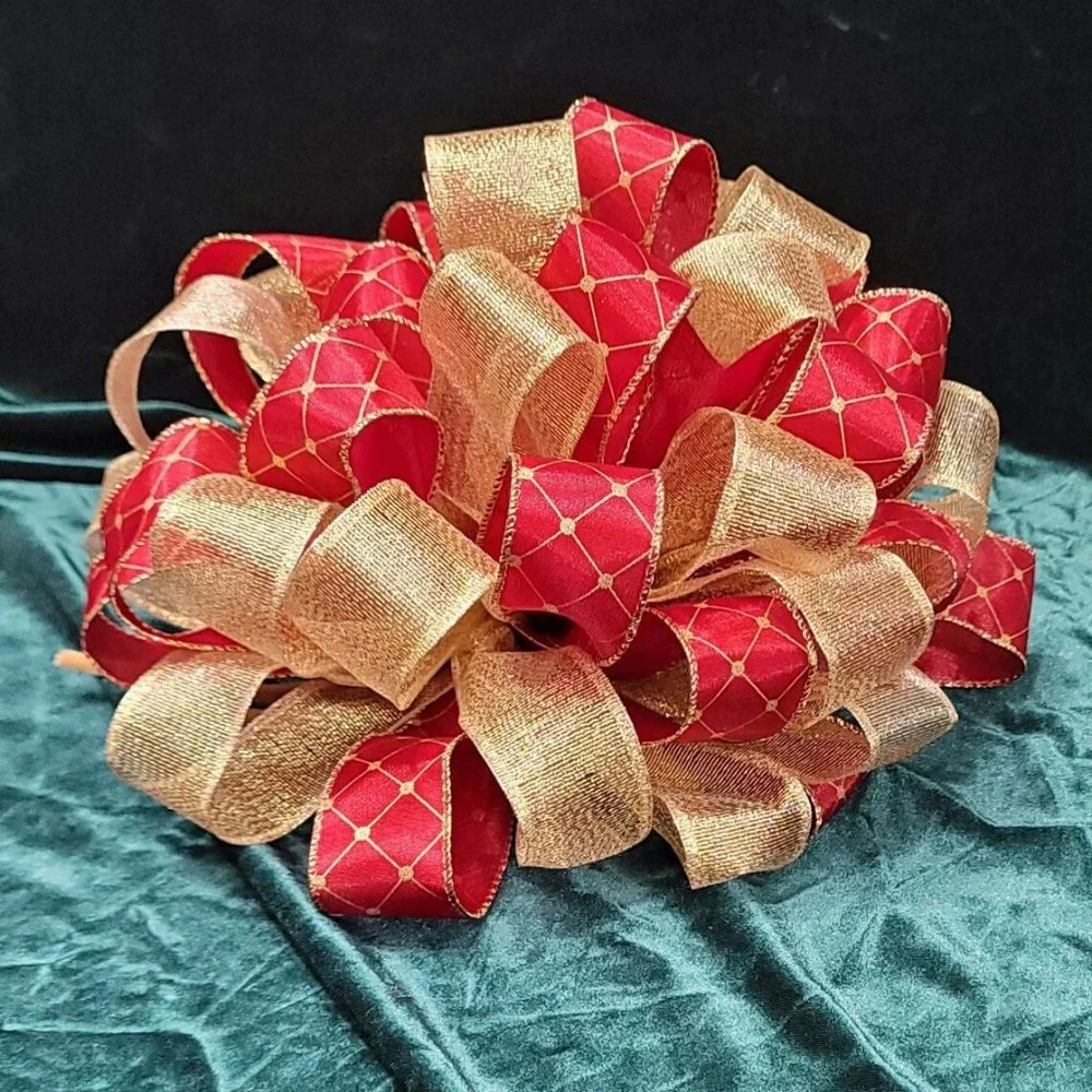 Christmas Tree‎ Bow Topper, Burgundy w Gold Pattern and Gold Ribbon Tree Topper